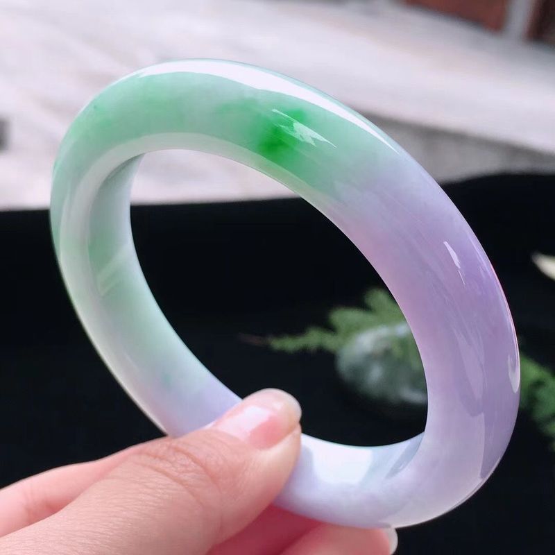 Bracelets - Natürliches, eisähnliches Material, leuchtendes Grün, frühlingshafte