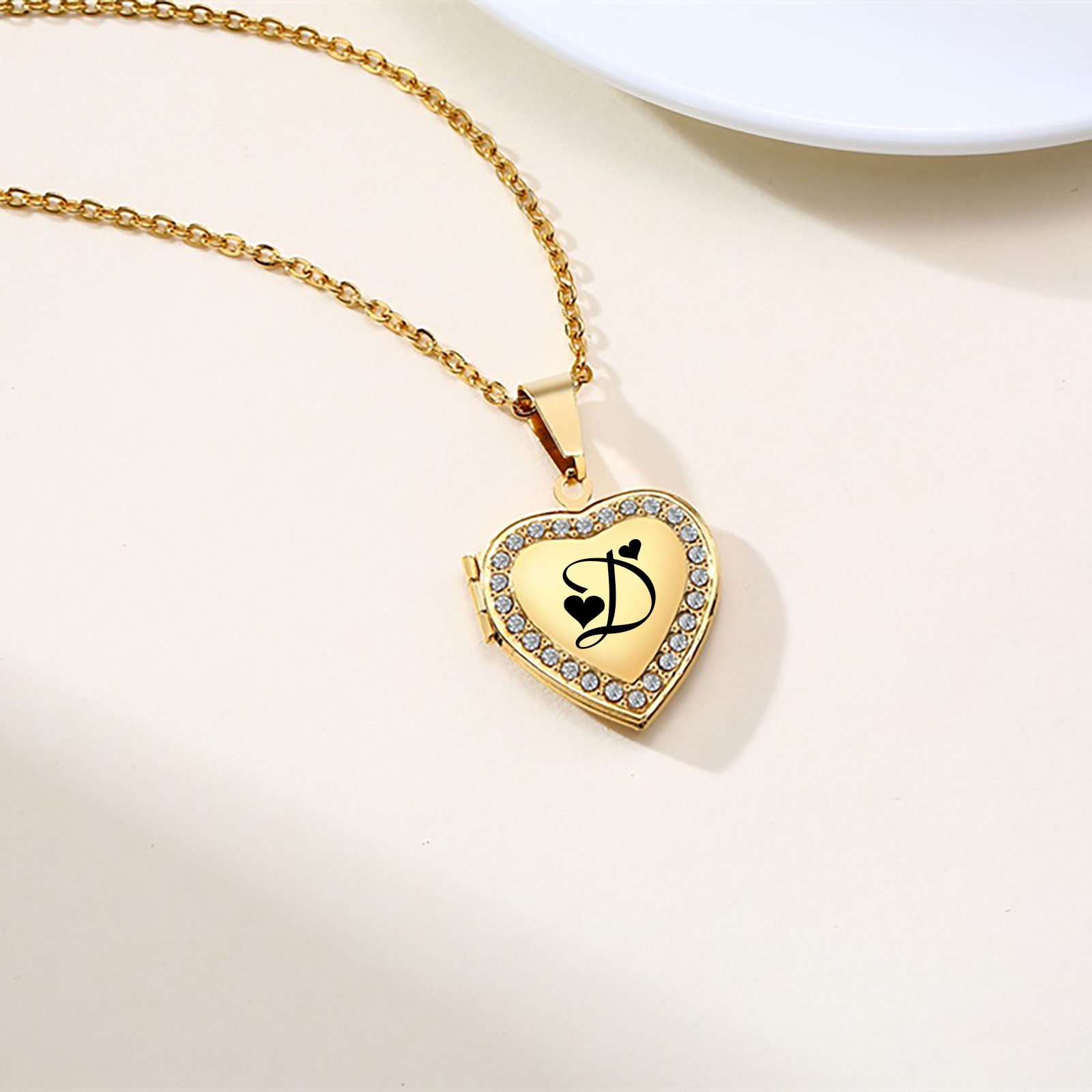 Kostenlose Gravur Initialen He – Heart Locket Necklace Photo Bewertung und Preis