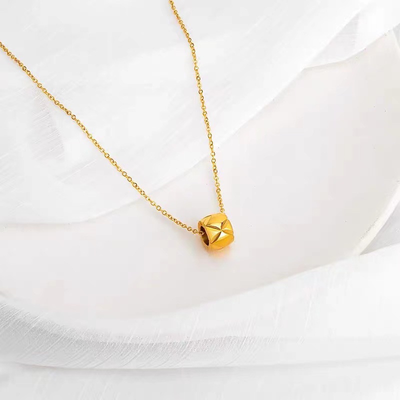 Luxuriöse goldene Rhombus-Kreu – Cross Pendant Necklace Gold Bewertung und Preis