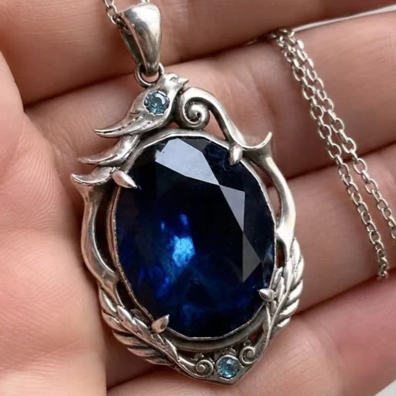 Identity V Cursed Sapphire Hal – Anime Pendant Necklace Bewertung und Preis
