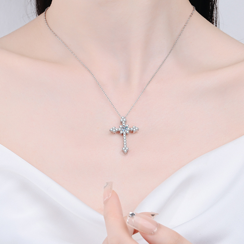 LioraGem Platinum PT950 Voll-D – Cross Pendant Necklace Gold Bewertung und Preis