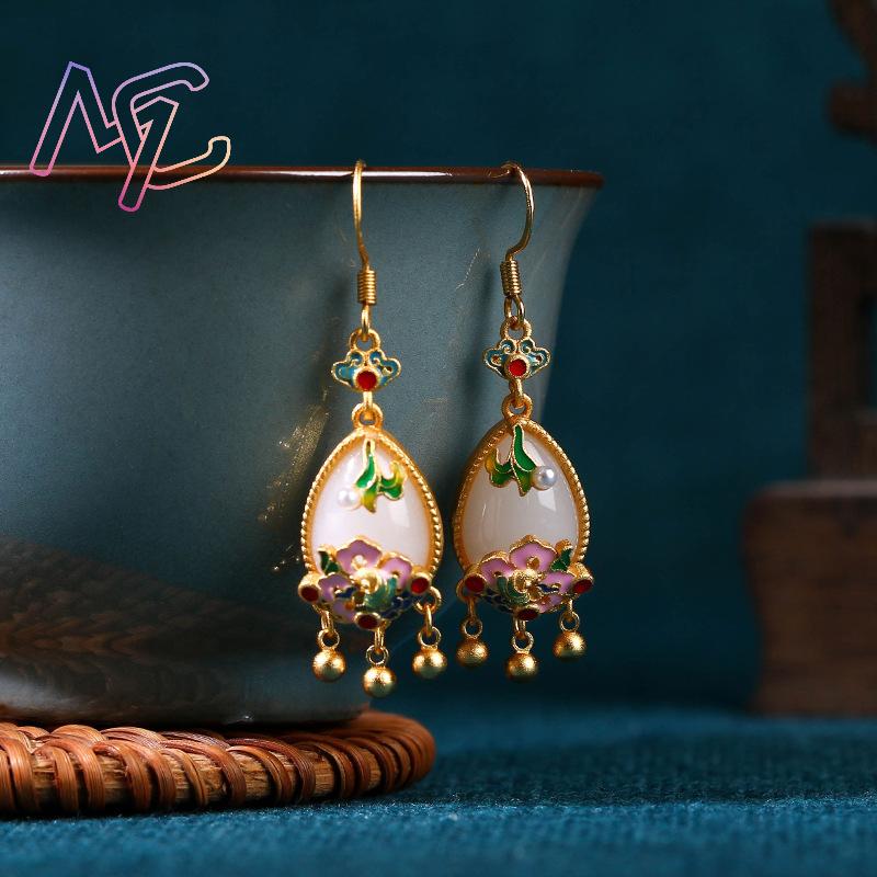 Natürliche Jade-Blumen-Ohrring – Earrings Bewertung und Preis