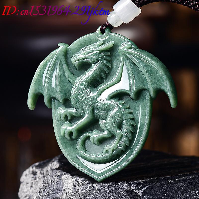 Natürliche burmesische Jadeit- – Necklaces Bewertung und Preis