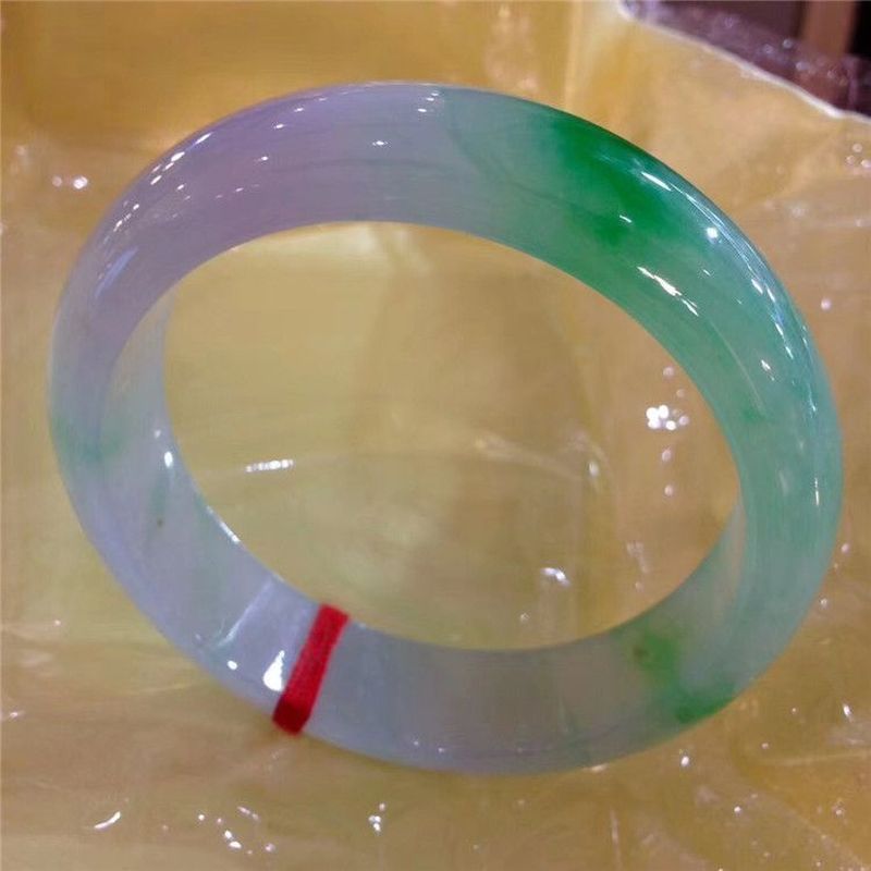 Natürlicher violetter Jadeit,  – Bracelets Bewertung und Preis