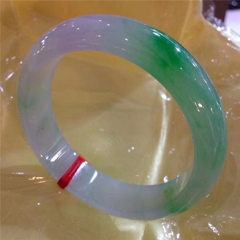 Natürlicher violetter Jadeit,  – Bracelets Bewertung und Preis